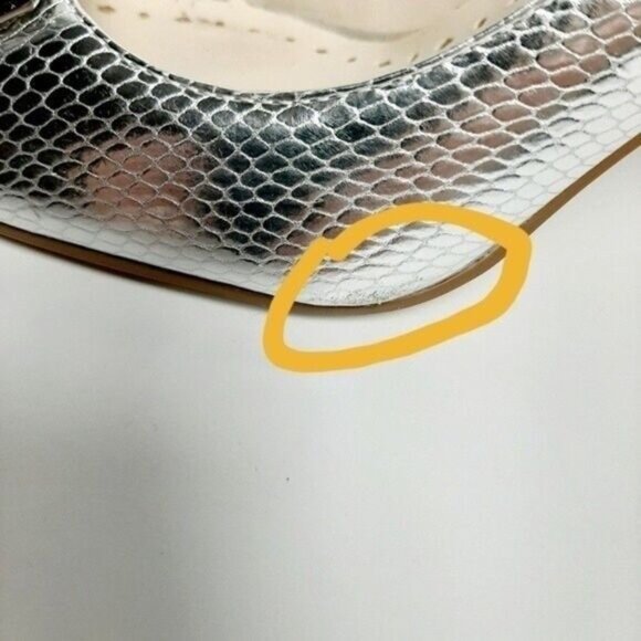 BCBGIRLS BCBG Girls Ivanx Silver Leather Peep-Toe Heels Sz 8.5 - Picture 11 of 12